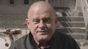 Kazik w teledysku do piosenki "Twój ból jest lepszy niż mój"