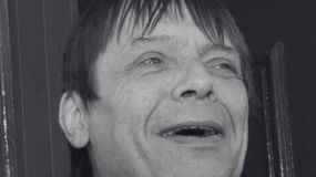Gary "Mani" Mounfield nie żyje.