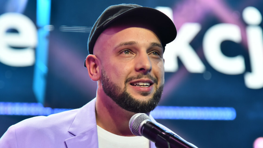 Maciej Pela szaleje po rozwodzie otoczony „wianuszkiem kobiet”! [ZDJĘCIA]