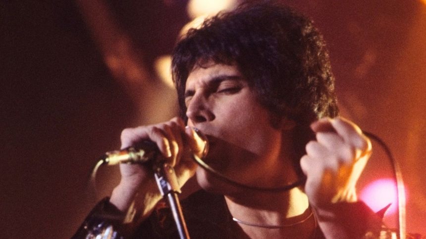 Freddie Mercury na nowo zdefiniował koncertowe show.