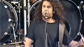 Utwór szybko wdarł się do klasyki metalu.