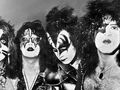 Gene Simmons z KISS twierdzi, że obecny system wynagradzania traktuje muzyków gorzej niż niewolników.