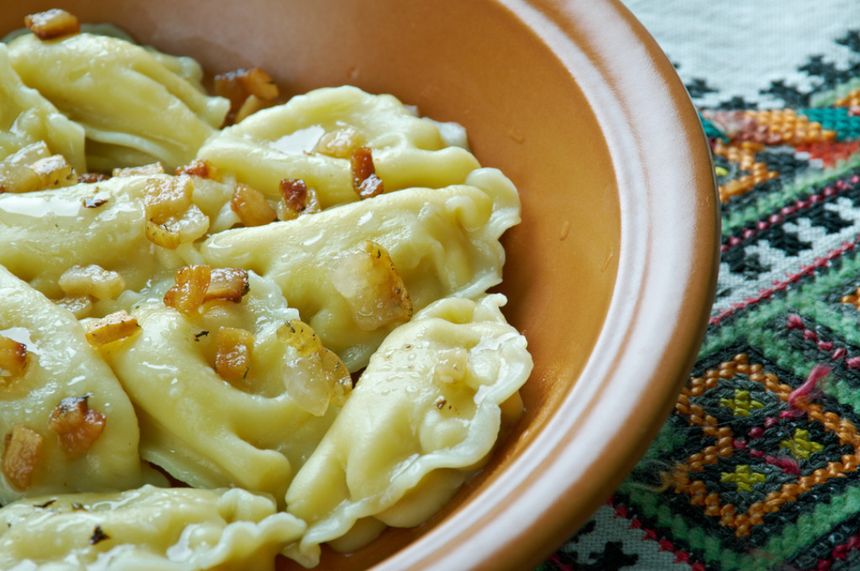Przepis na pierogi ruskie jak u mamy. "Klasyk polskiej kuchni"