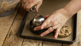 Czym zastąpić papier do pieczenia?