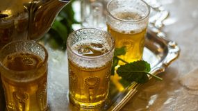 Przepis na marokańską herbatę z miętą