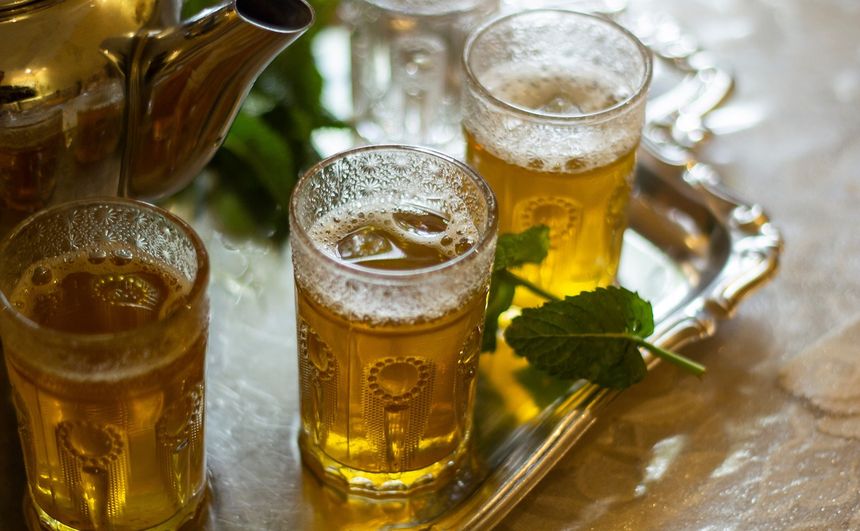 Przepis na marokańską herbatę z miętą