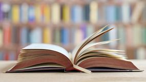 12 najlepszych cytatów z książek. Warto je znać i zapamiętać