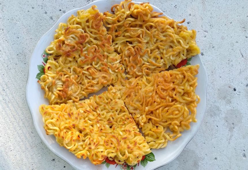 Makaron smażony z jajkiem - przepis