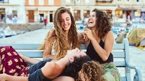 Po trzydziestce większość ludzi traci przyjaciół