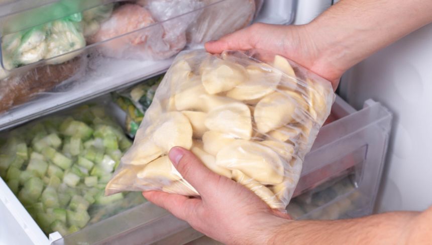 Jak mrozić pierogi? Zrób je już teraz, a na święta będą jak znalazł