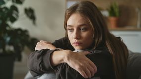 4 powody, przez które nigdy nie czujesz się naprawdę szczęśliwy