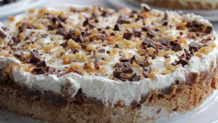 Najlepsze ciasto na święta. Prosty przepis na ciasto snickers