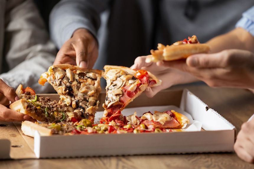 W jaki sposób jesz pizzę?