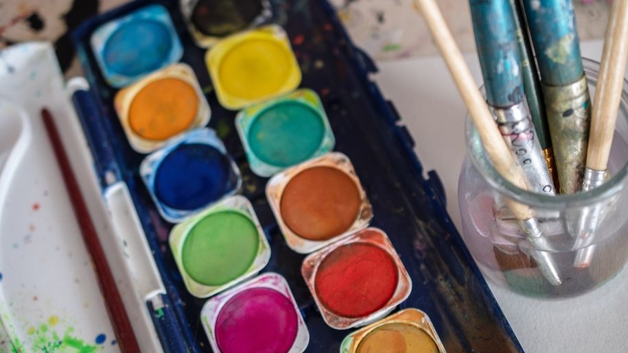 Farby i pędzle do malowania