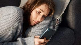 Jak przestać przejmować się opinią innych ludzi? Wyjaśnia psycholog