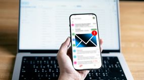 Phishing – na czym polega ta metoda oszustwa i jak się bronić?