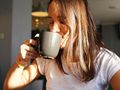 Kiedy pić zieloną herbatę? Dietetycy: "Tej pory dnia unikaj"