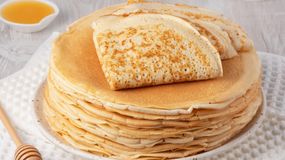 Przepis na idealne naleśniki. Poznaj niezawodny trik Ewy Wachowicz