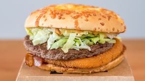 Burger Drwala powraca. Katarzyna Bosacka oceniła skład kanapki