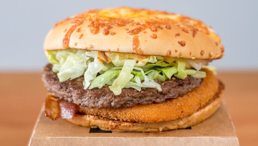Burger Drwala powraca. Katarzyna Bosacka oceniła skład kanapki