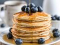 Jak zrobić idealne pancakes? Przepis na naleśniki amerykańskie
