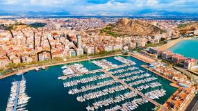 Alicante na weekend. Co warto zobaczyć? Najlepsze atrakcje i plaże