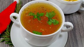 Przepis na bulion z mięsa kurczaka
