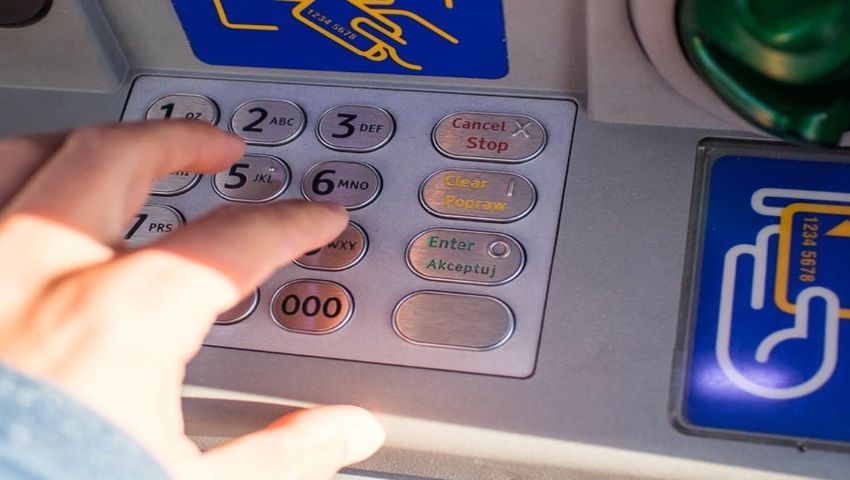 Pin do karty, bankomat