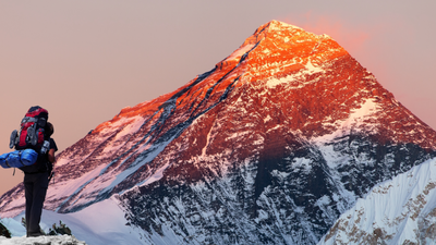 Wielkie sprzątanie Mount Everest. Nepal oczyszcza najwyższy szczyt świata