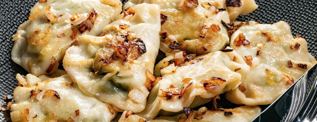 Dodaj do ciasta na pierogi zamiast wody. Każdy poprosi o dokładkę