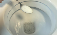 Domowy sposób do czyszczenia toalety