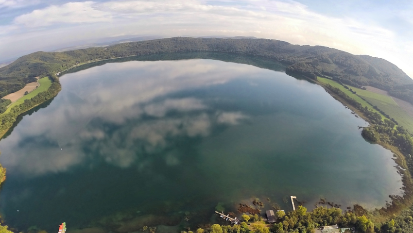 Laacher See, jezioro i wulkan w Niemczech