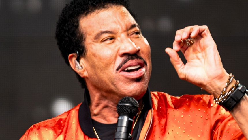 Lionel Richie skończył 76 lat 