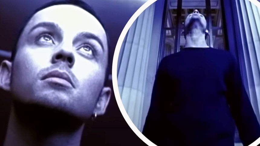 Historia piosenki "To The Moon & Back"