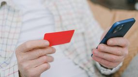 Tak oszukują Polaków. Uważaj na te SMS-y