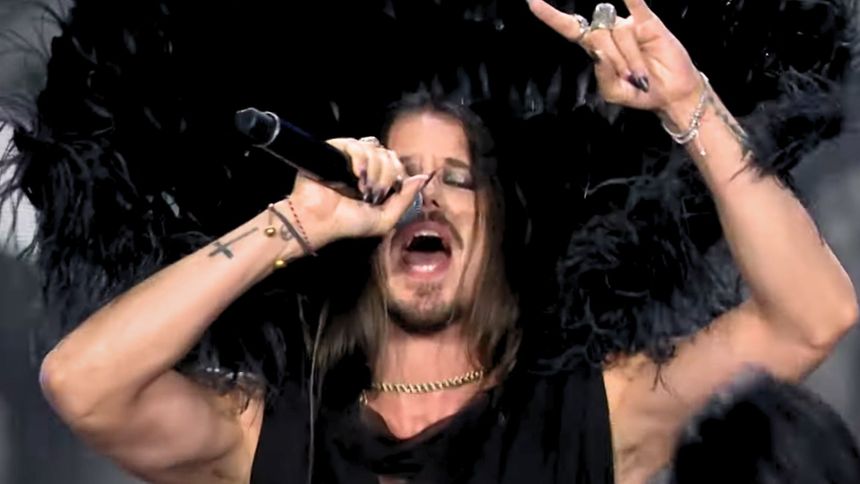 Michał Szpak zaśpiewał hit lat 80.