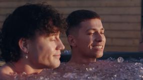 Screen z filmu Friza 