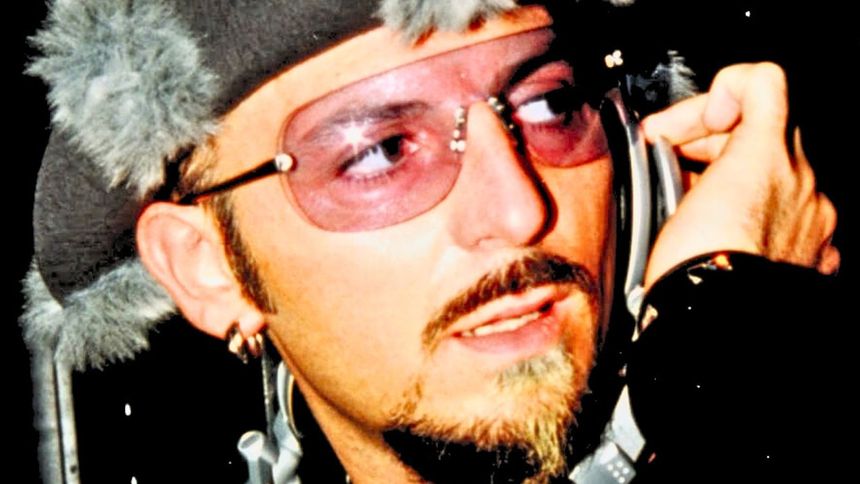 Hit lat 2000. został wykorzystany politycznie