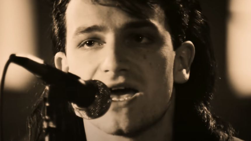 To jeden z największych hitów lat 80. Bono z U2 popełnił duży błąd