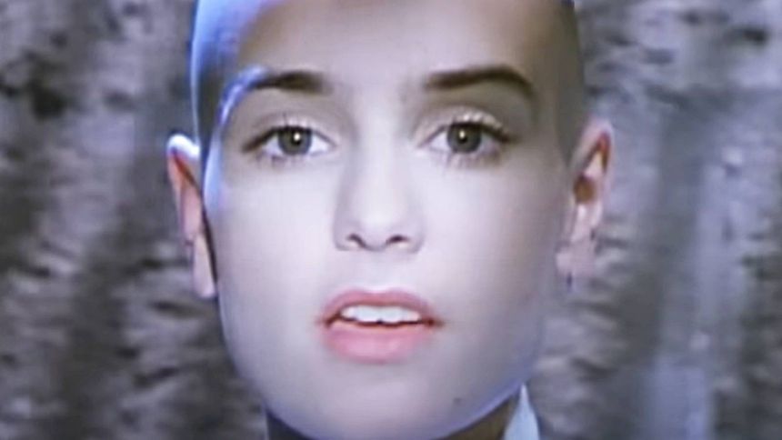 Sinead O'Connor wylansowała przebój "Mandinka"