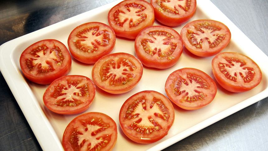 Tak najlepiej jeść pomidory