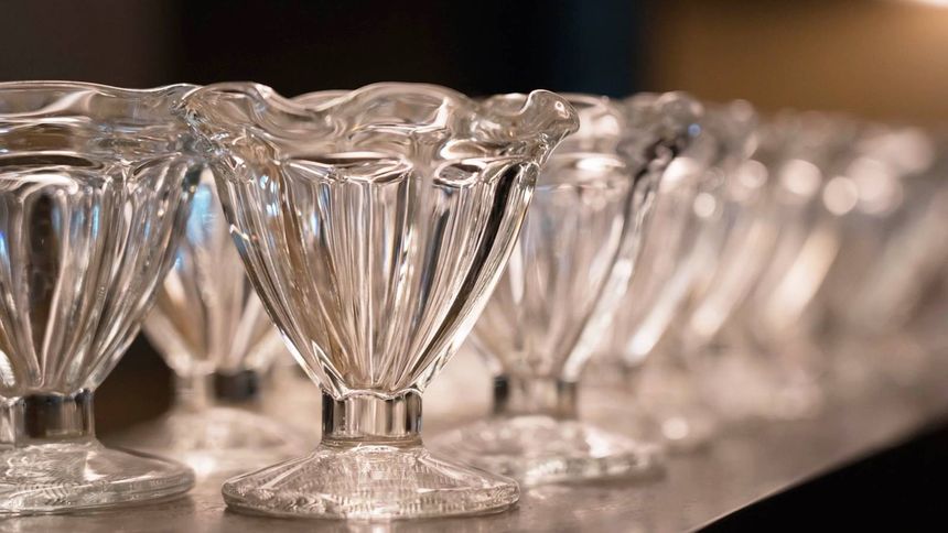 Kryształowe naczynia z PRL
