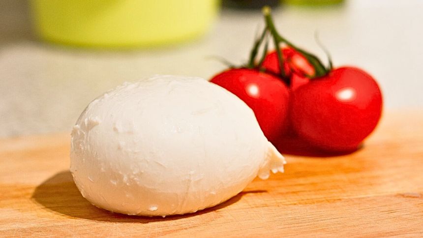 Co zrobić z wodą z mozzarelli?