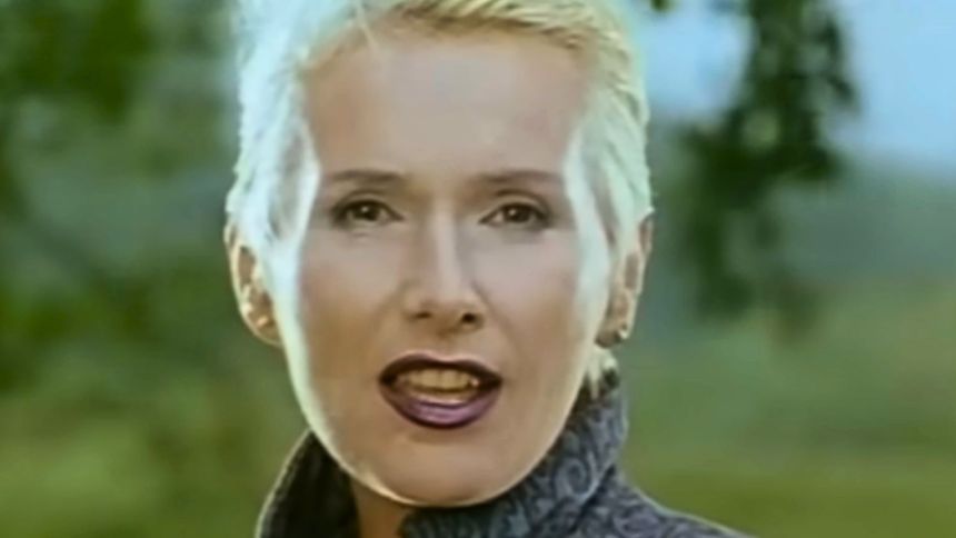 Historia piosenki "Miłość od pierwszego spojrzenia" 