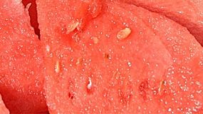 Czy można jeść pestki arbuza?