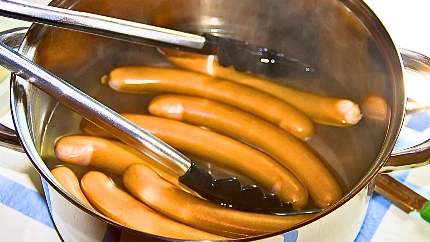 Jak poprawnie gotować parówki?