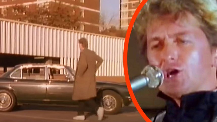 Historia piosenki "Owner of a Lonely Heart" 