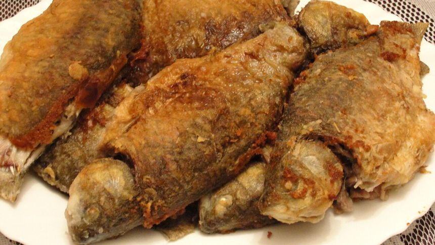 Te korzyści przynosi jedzenie karasi