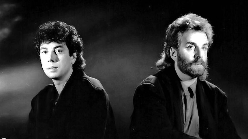 Historia piosenki "Bridge To Your Heart"