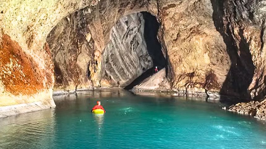 Podziemne jezioro odkryte